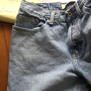Mom jeans-faint stain